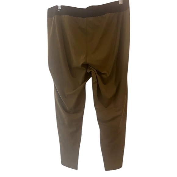 Livi active leggings size 18-20 excellent condition - Picture 4 of 5